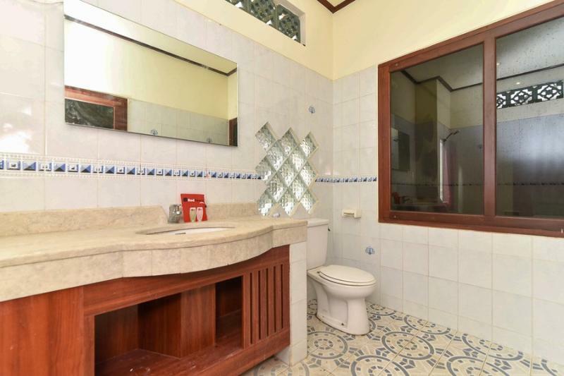 RedDoorz Plus near Seminyak Square Denpasar  Bagian luar foto